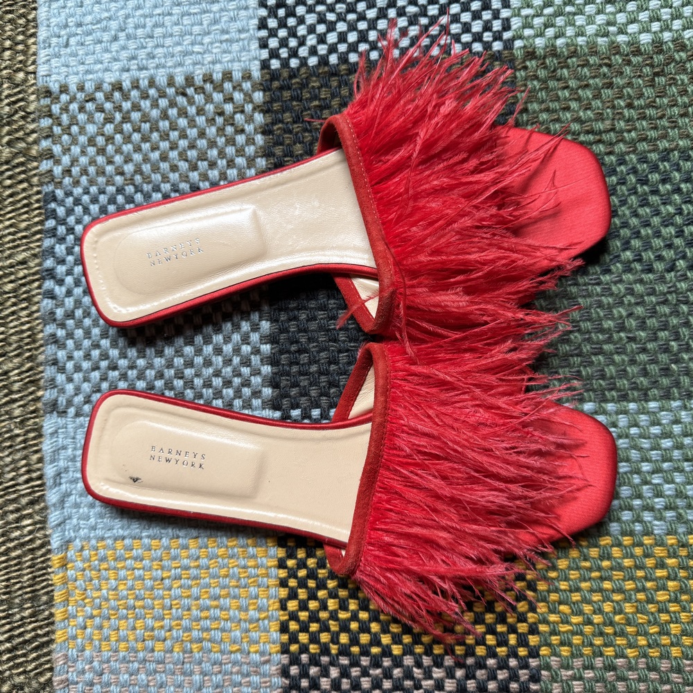 Barneys New York Red Feather Flat Slide Sandals Sz 38